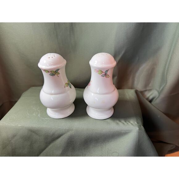 Spode Jewel Copeland Billingsley Rose Salt and Pepper Pink Rose - Picture 3 of 6